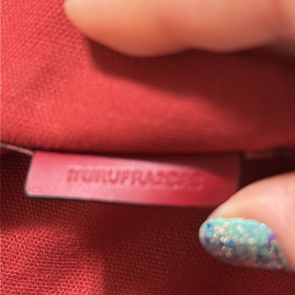 Medium - Picture 6 of 6